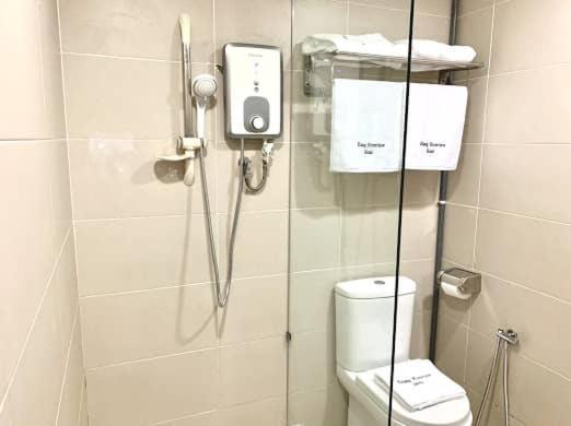 Kluang Riverview Hotel Экстерьер фото